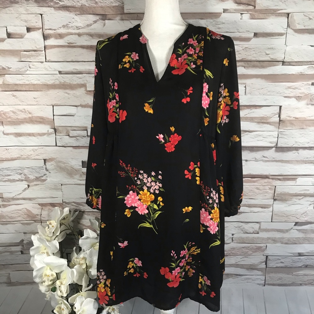 Old Navy Black & Floral dress Sz MP (J35)